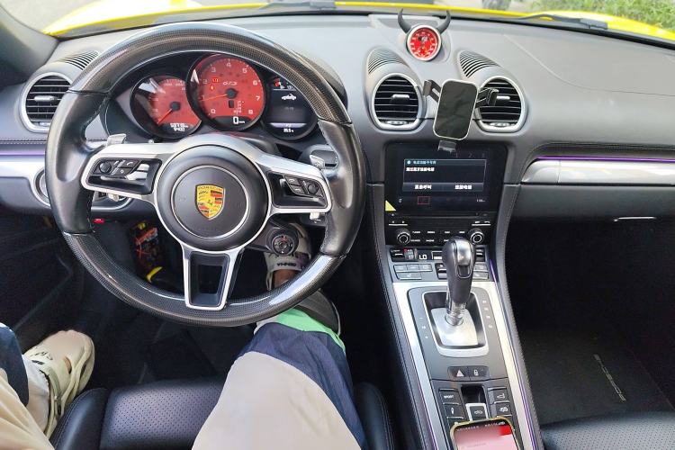 Used Porsche 718 2018 Boxster 2.0T Interior 2