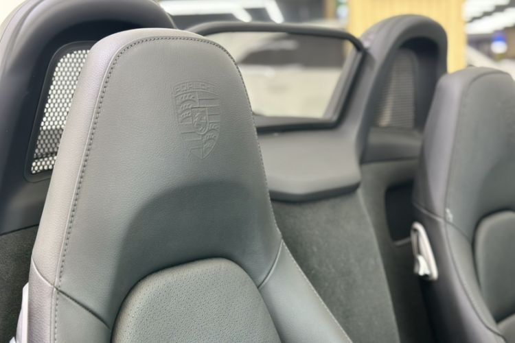 Used Porsche 718 2018 Boxster 2.0T Interior 3
