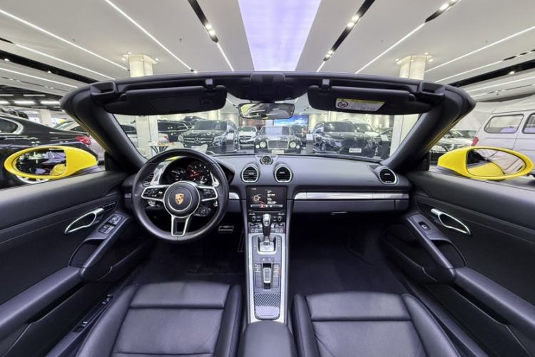 Used Porsche 718 2018 Boxster 2.0T Interior 3