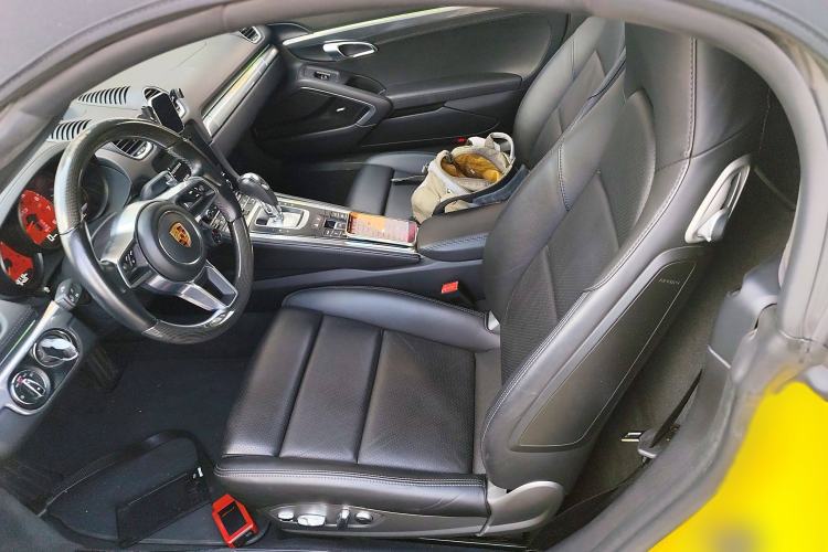 Used Porsche 718 2018 Boxster 2.0T Interior 4