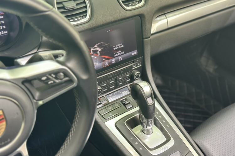 Used Porsche 718 2018 Boxster 2.0T Interior 8