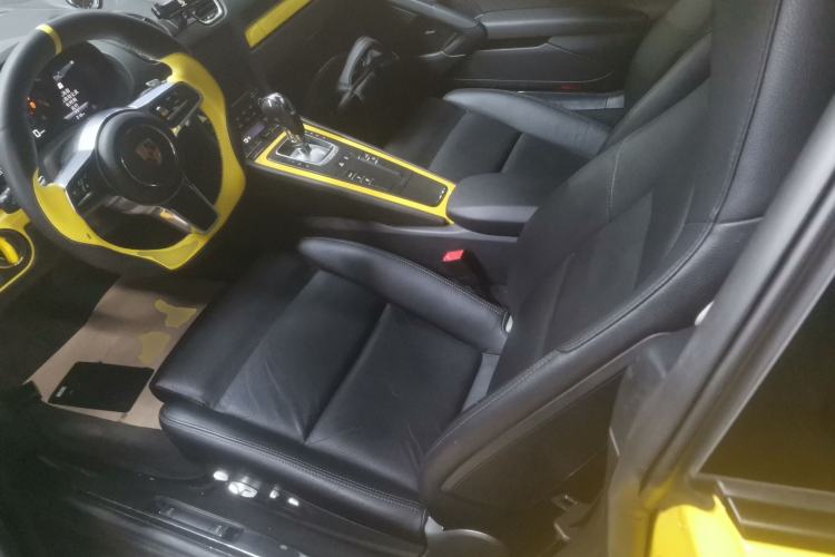 Used Porsche 718 2018 Cayman 2.0T Left Front Seat