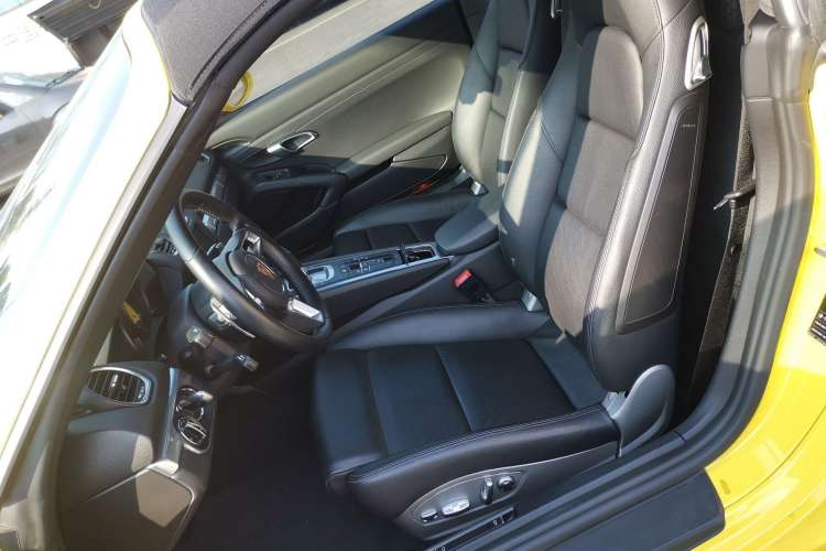 Used Porsche 718 2018 Boxster 2.0T Left Front Seat