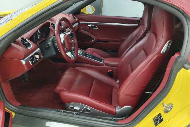 Used Porsche 718 2018 Boxster 2.0T Left Front Seat