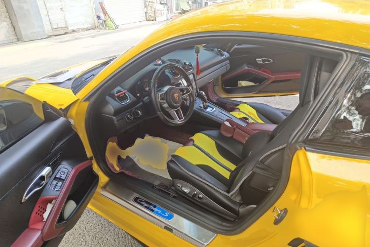 Used Porsche 718 2018 Cayman 2.0T Left Front Seat