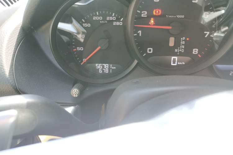 Used Porsche 718 2018 Boxster 2.0T Odometer Close Up
