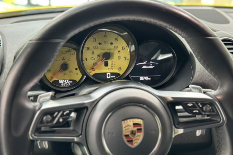 Used Porsche 718 2018 Boxster 2.0T Odometer Close Up