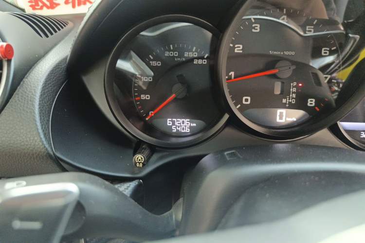 Used Porsche 718 2018 Cayman 2.0T Odometer Close Up