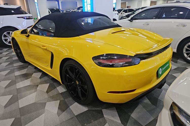 Used Porsche 718 2018 Boxster 2.0T Rear Left 45 Deg