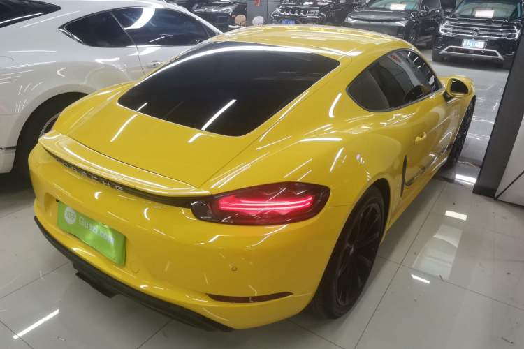 Used Porsche 718 2018 Cayman 2.0T Rear Right 45 Deg