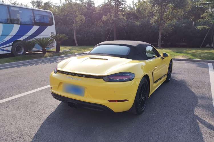 Used Porsche 718 2018 Boxster 2.0T Rear Right 45 Deg