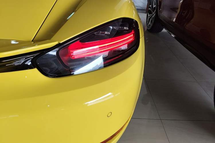 Used Porsche 718 2018 Cayman 2.0T Right Rear Taillight