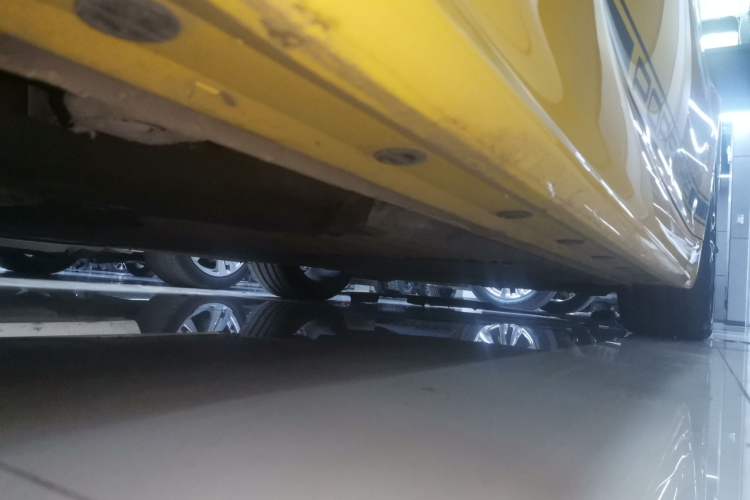 Used Porsche 718 2018 Cayman 2.0T Right Side Sill