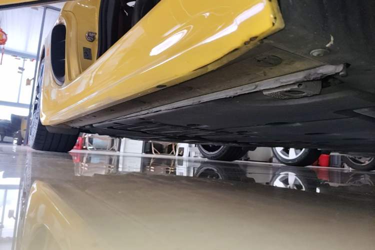 Used Porsche 718 2018 Cayman 2.0T Right Side Sill