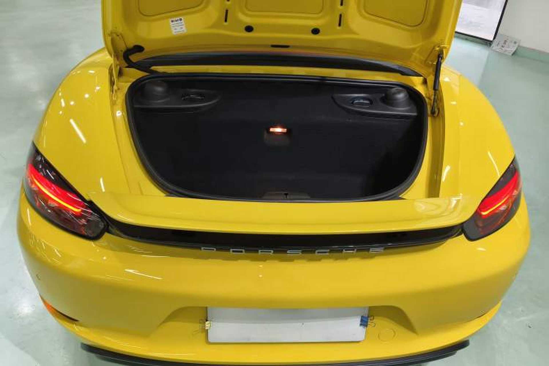 Used Porsche 718 2018 Boxster 2.0T Trunk