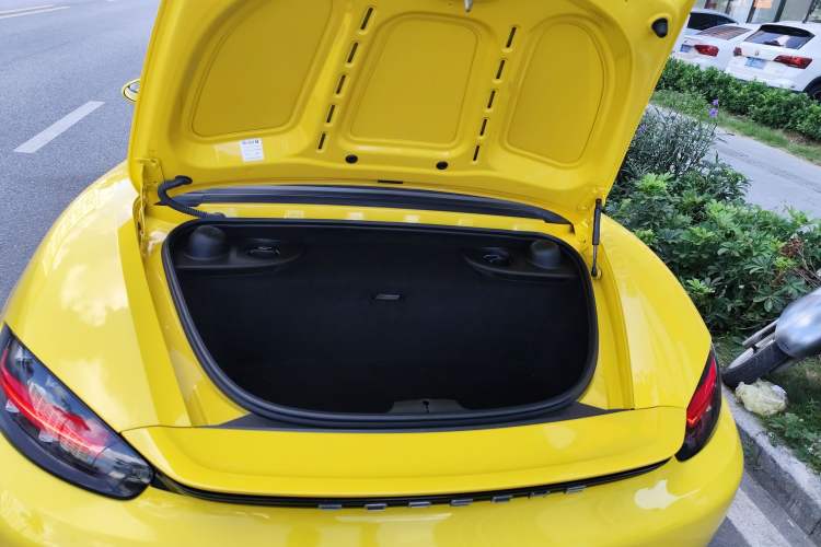 Used Porsche 718 2018 Boxster 2.0T Trunk