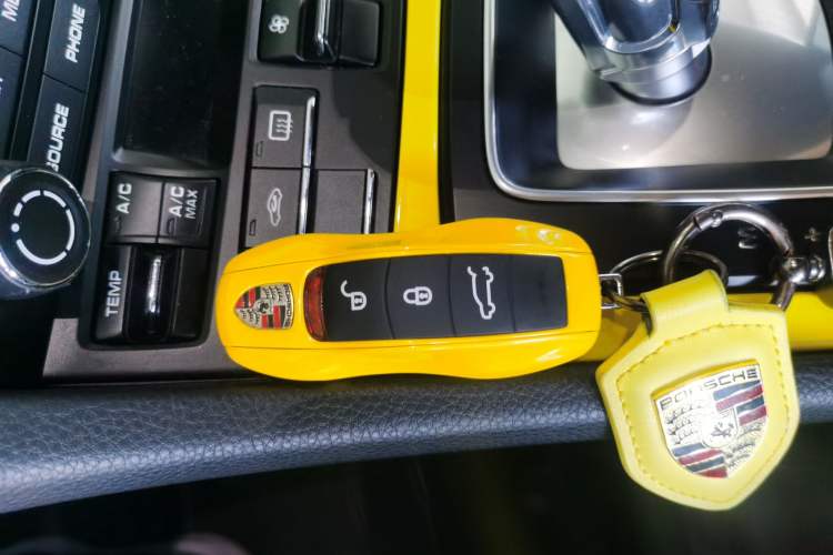 Used Porsche 718 2018 Cayman 2.0T Vehicle Key