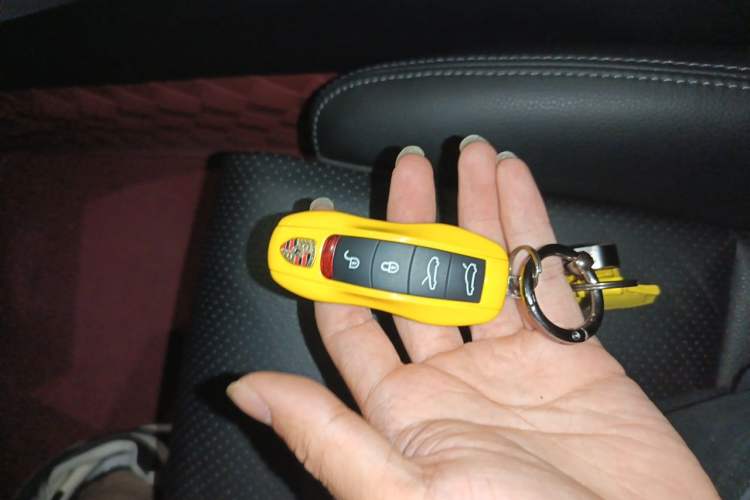Used Porsche 718 2018 Cayman 2.0T Vehicle Key