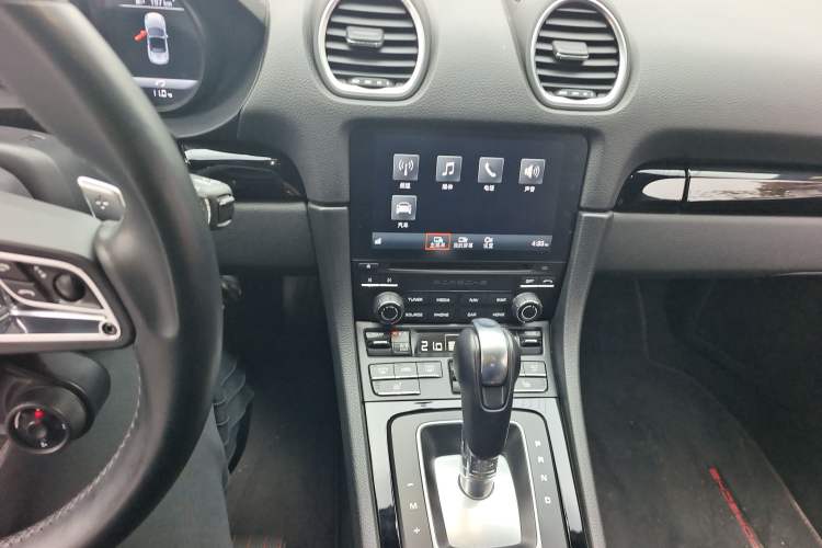Used Porsche 718 2019 Boxster T 2.0T Audio And AC Panel