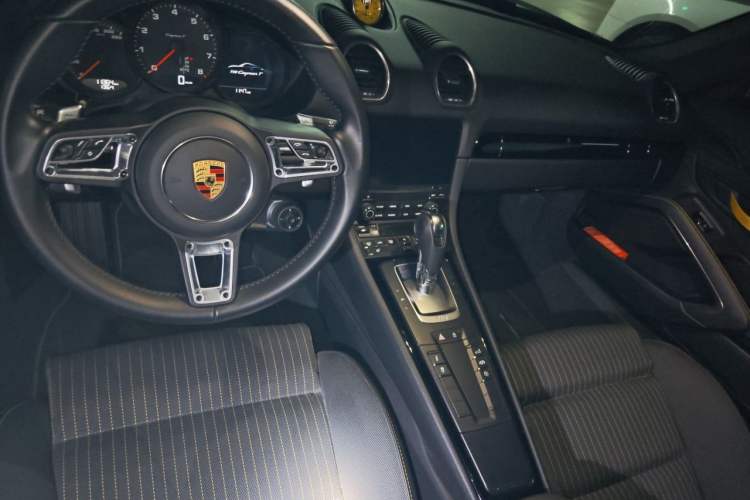 Used Porsche 718 2019 Cayman T 2.0T Center Console