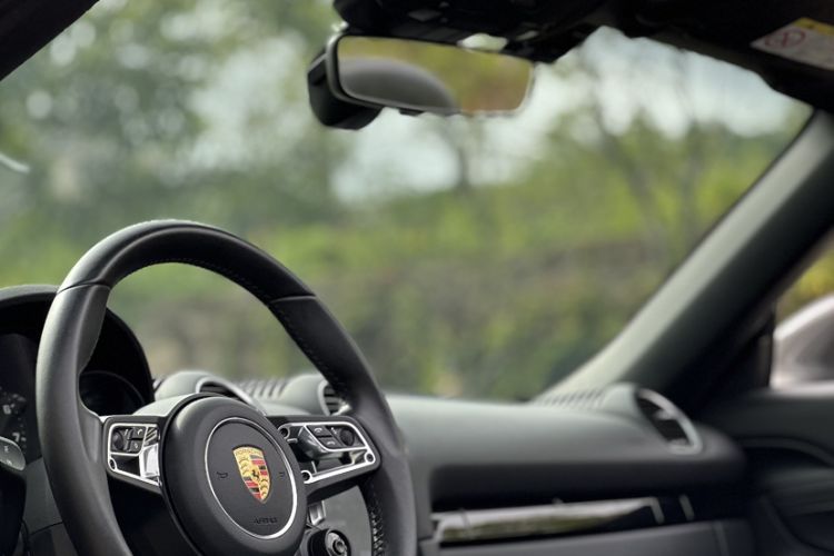 Used Porsche 718 2019 Boxster T 2.0T Interior 2