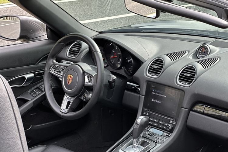 Used Porsche 718 2019 Boxster T 2.0T Interior 3