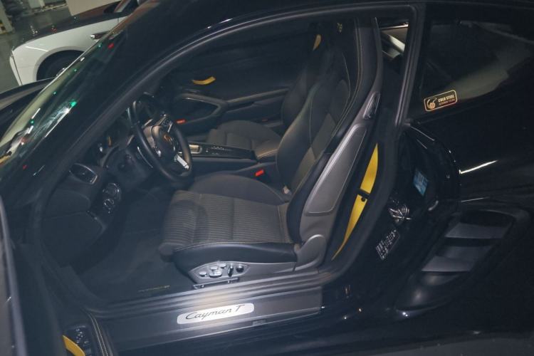 Used Porsche 718 2019 Cayman T 2.0T Left Front Seat