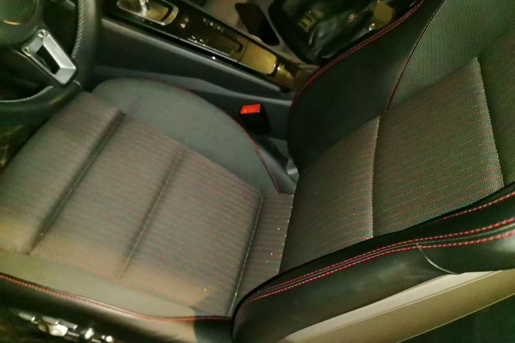 Used Porsche 718 2019 Cayman T 2.0T Left Front Seat