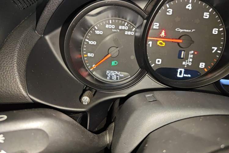 Used Porsche 718 2019 Cayman T 2.0T Odometer Close Up