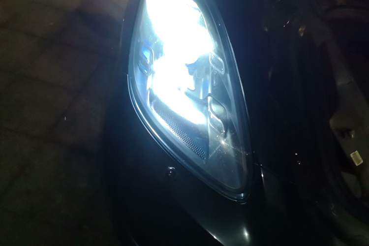 Used Porsche 718 2019 Cayman T 2.0T Right Front Headlight