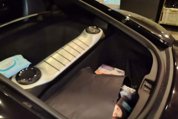 Used Porsche 718 2019 Cayman T 2.0T Trunk