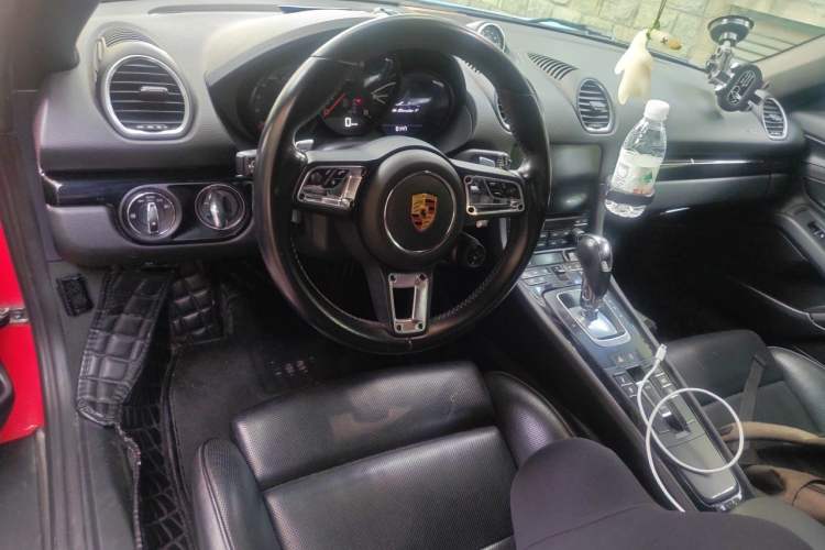 Used Porsche 718 2019 Boxster T 2.0T Center Console