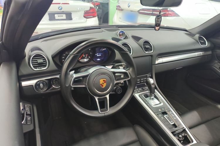 Used Porsche 718 2019 Boxster T 2.0T Center Console