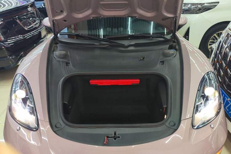 Used Porsche 718 2019 Boxster T 2.0T Engine Bay