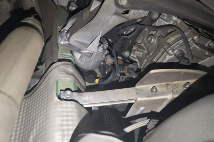 Used Porsche 718 2019 Cayman T 2.0T Engine Bay Right