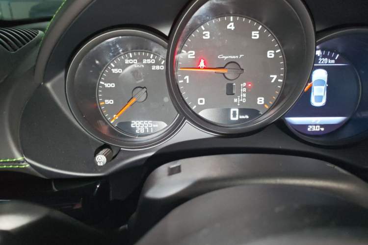 Used Porsche 718 2019 Cayman T 2.0T Odometer Close Up