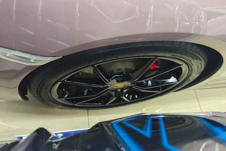 Used Porsche 718 2019 Boxster T 2.0T Left Front Wheel Hub