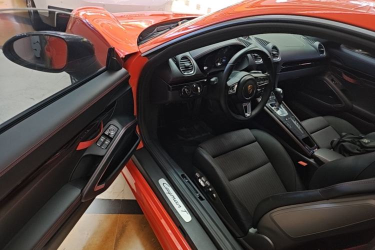 Used Porsche 718 2019 Cayman T 2.0T Driver Seat