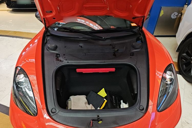 Used Porsche 718 2019 Cayman T 2.0T Engine Bay