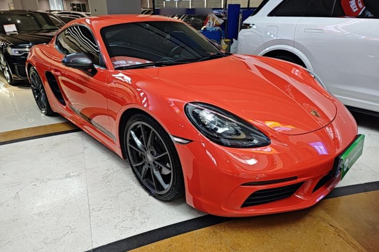 Used Porsche 718 2019 Cayman T 2.0T Front Right 45 Deg