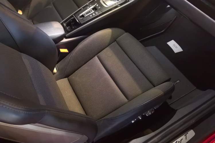Used Porsche 718 2019 Boxster T 2.0T Interior 2