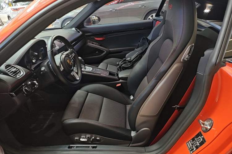 Used Porsche 718 2019 Cayman T 2.0T Left Front Seat