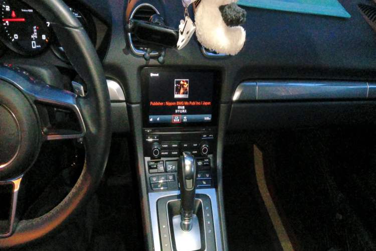 Used Porsche 718 2019 Boxster T 2.0T Audio And AC Panel