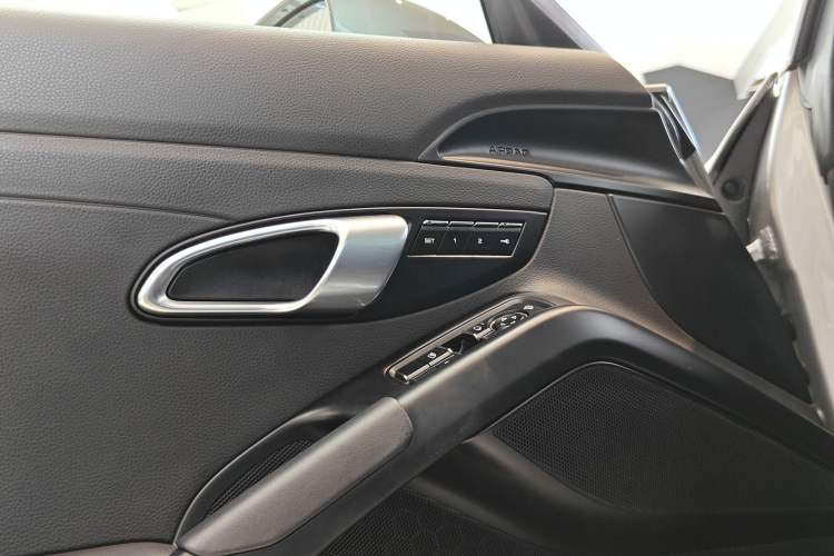Used Porsche 718 2019 Boxster T 2.0T Exterior 7