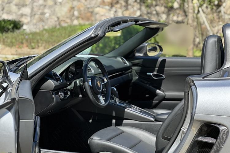 Used Porsche 718 2019 Boxster T 2.0T Interior 2