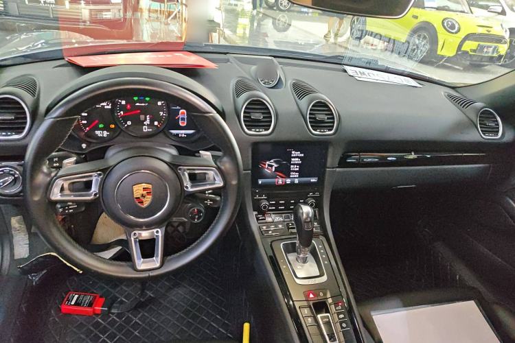 Used Porsche 718 2019 Boxster T 2.0T Interior 2