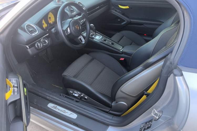 Used Porsche 718 2019 Boxster T 2.0T Interior 2