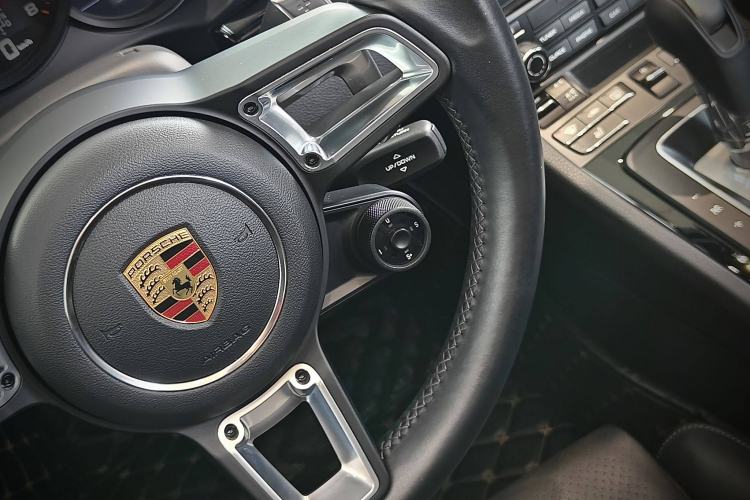 Used Porsche 718 2019 Boxster T 2.0T Interior 3