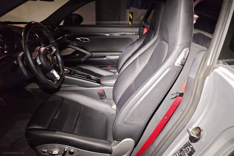 Used Porsche 718 2019 Cayman T 2.0T Left Front Seat