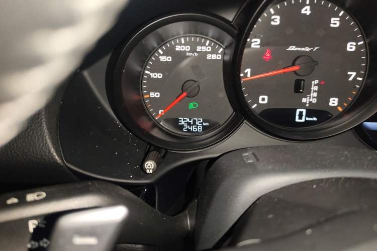 Used Porsche 718 2019 Boxster T 2.0T Odometer Close Up